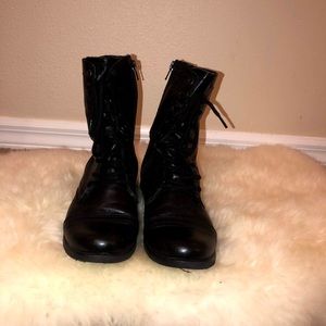 7.5 Steve Madden leather boots. Real leather